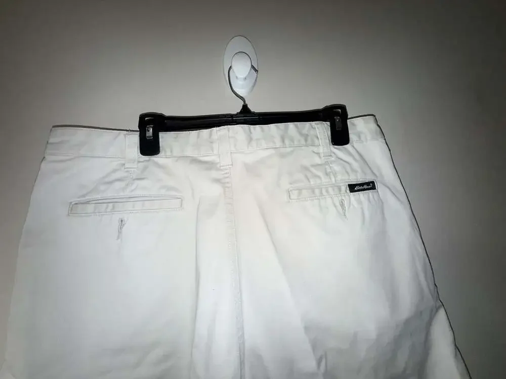 Eddie Bauer Men's Relaxed Fit  Beige Khaki Shorts Size 38